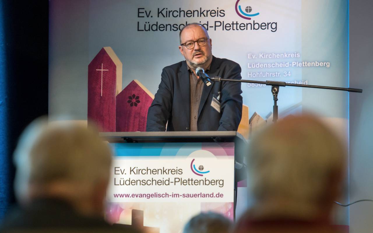 Superintendant Christof Grote auf der Herbsttagung der Synode des evangelischen Kirchenkreises Lüdenscheid-Plettenberg.