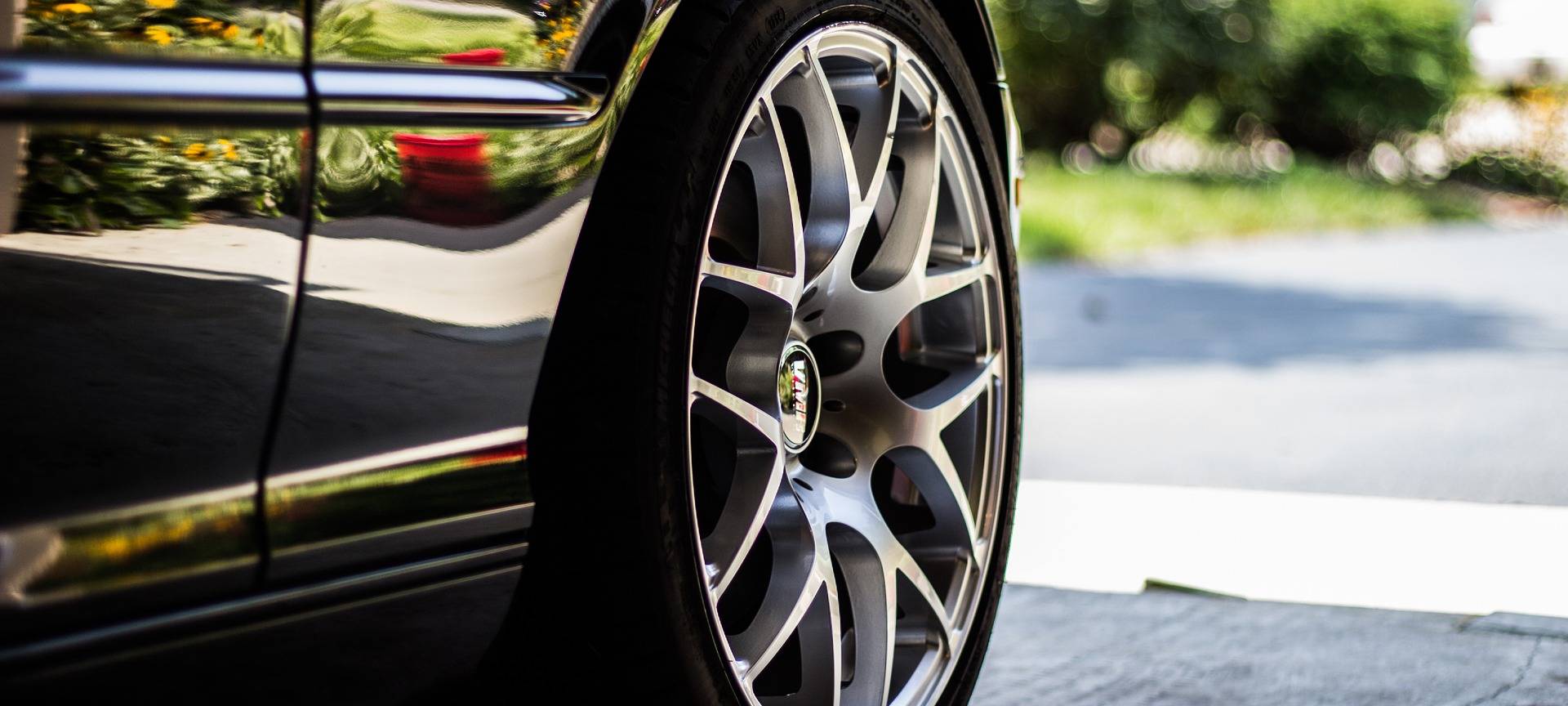 Betrügermasche "Platter Reifen"