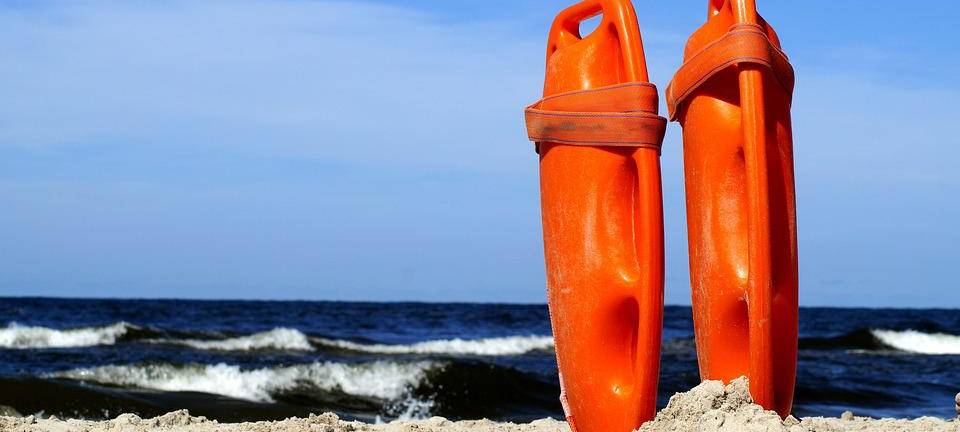 Eishockey-Stürmer rettet im Urlaub Kind