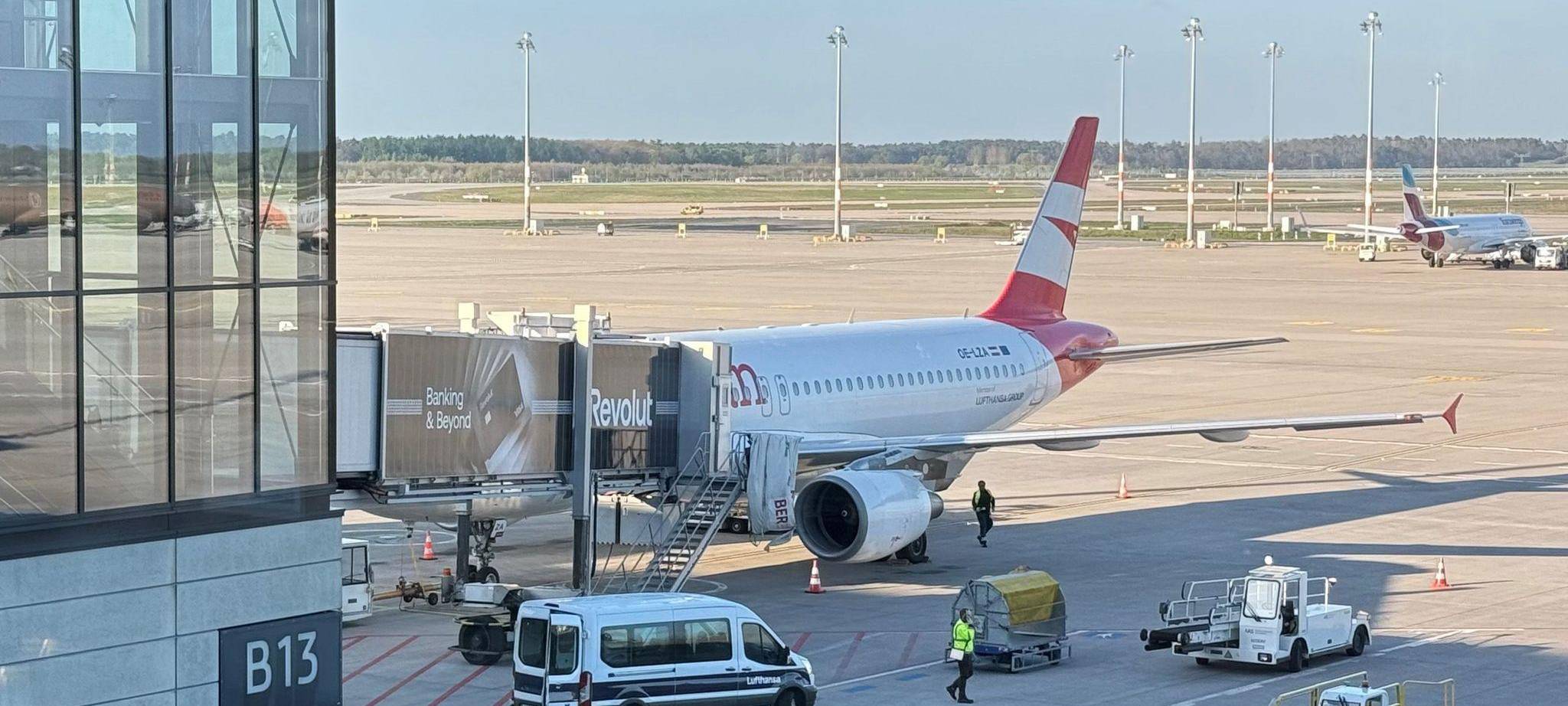 Abschiebehäftling randaliert in Flugzeug am BER